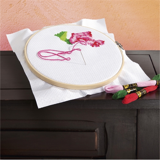 Set tambours et toile à broder