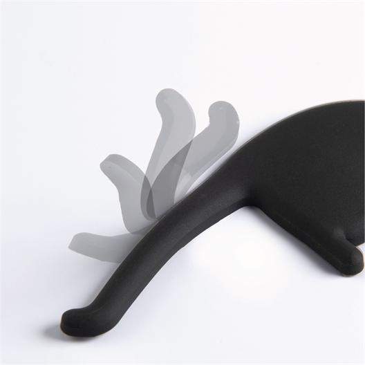 2 magnets crochet chats