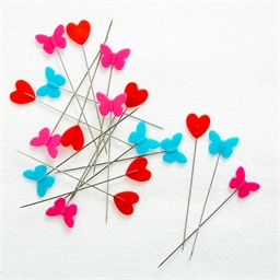 Epingles papillons et coeurs