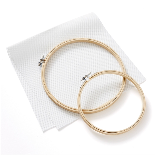 Set tambours et toile à broder